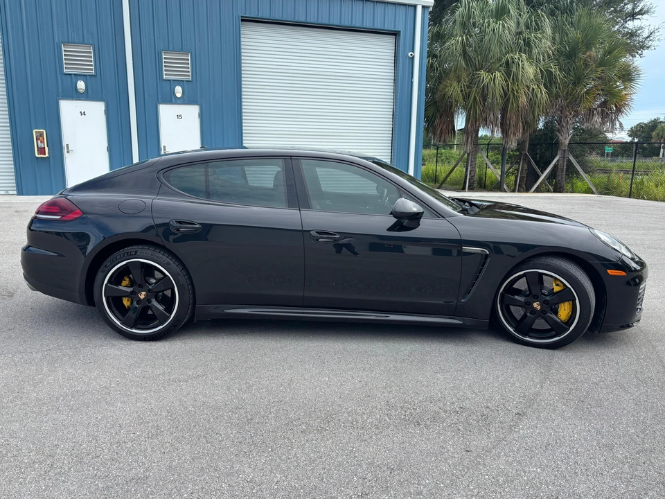 2014 Porsche 970 Panamera Turbo S - Image 22 of 31