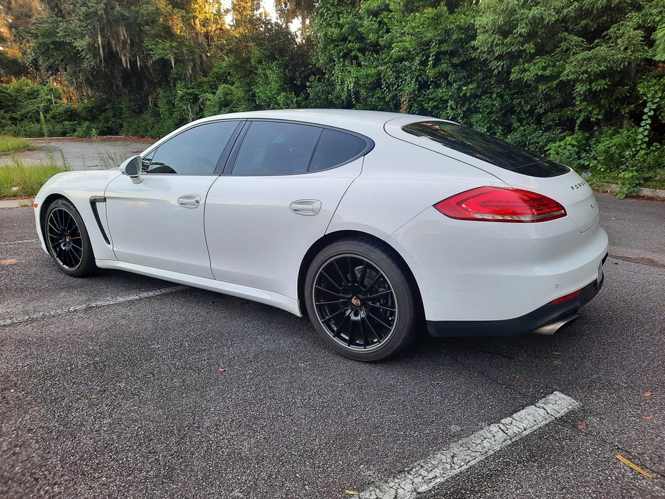 2014 Porsche 970 Panamera - Image 30 of 31