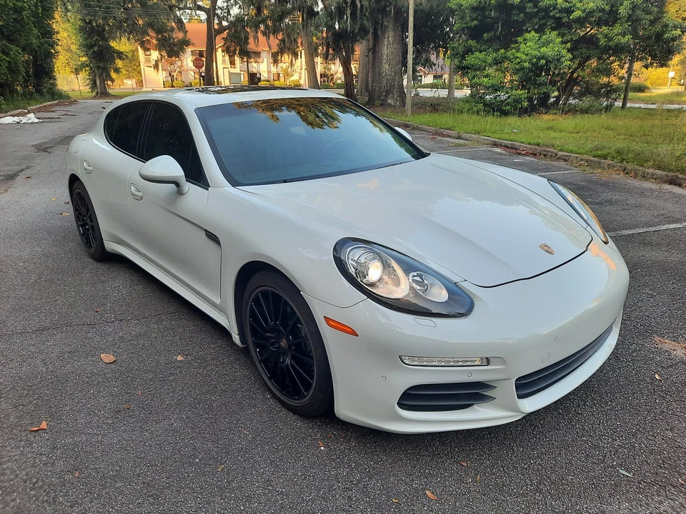 2014 Porsche 970 Panamera - Image 10 of 31
