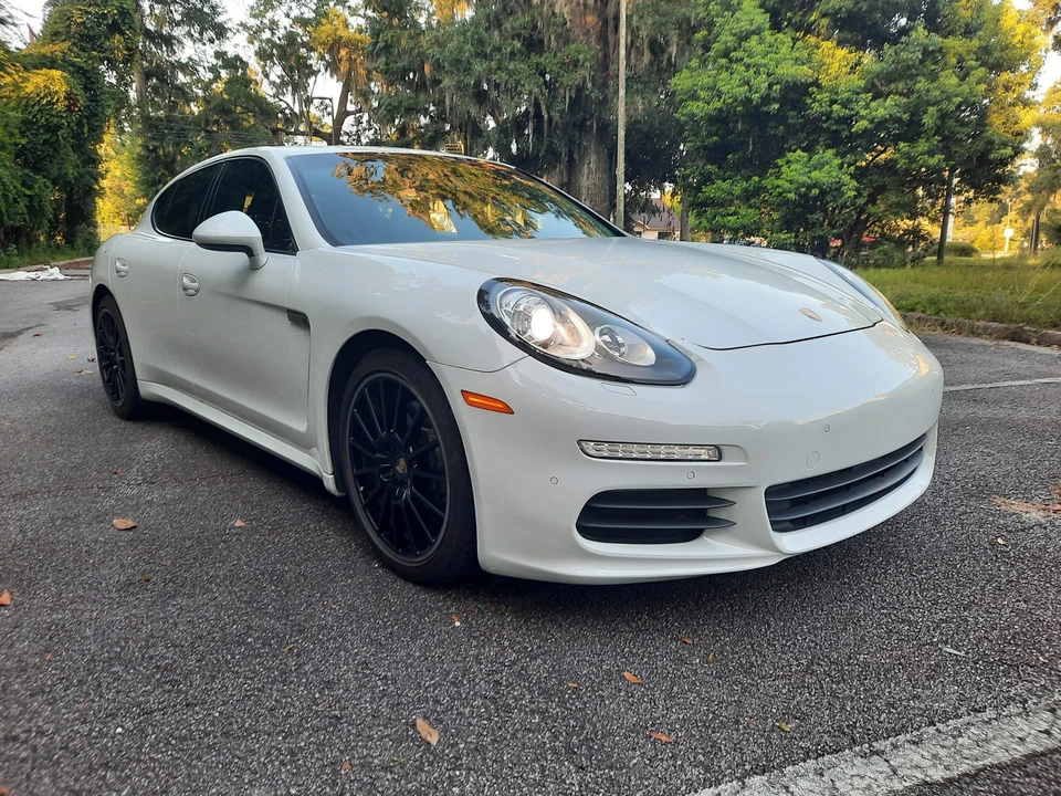 2014 Porsche 970 Panamera - Image 11 of 31