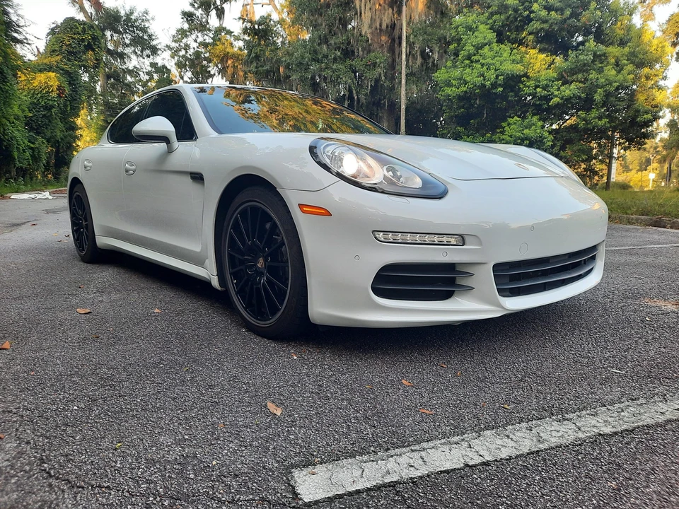2014 Porsche 970 Panamera - Image 12 of 31