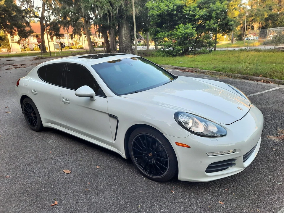 2014 Porsche 970 Panamera - Image 13 of 31