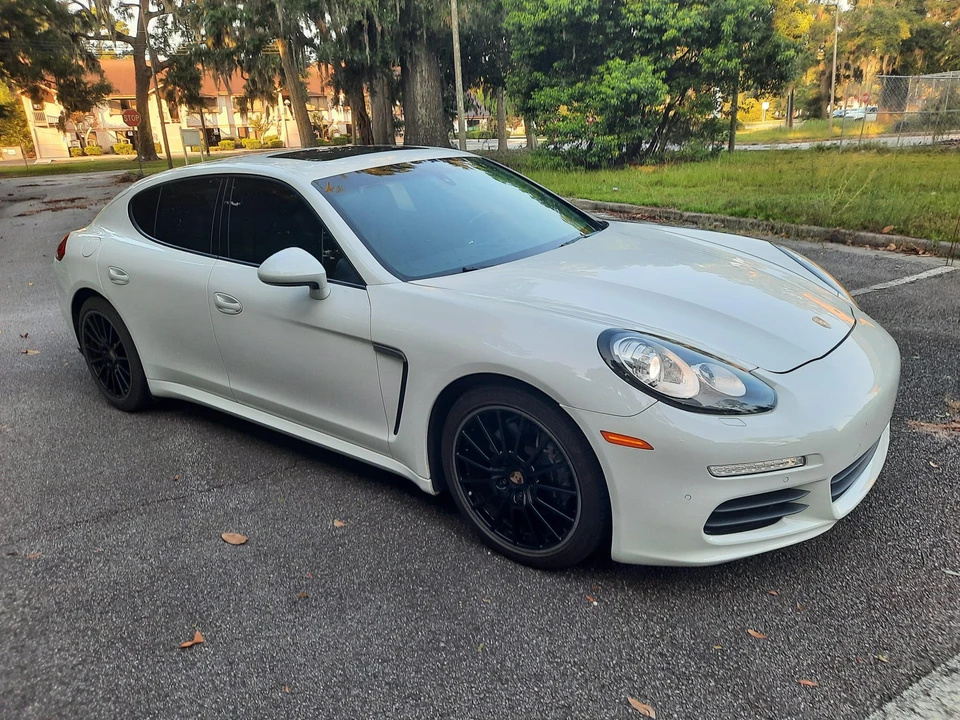 2014 Porsche 970 Panamera - Image 14 of 31