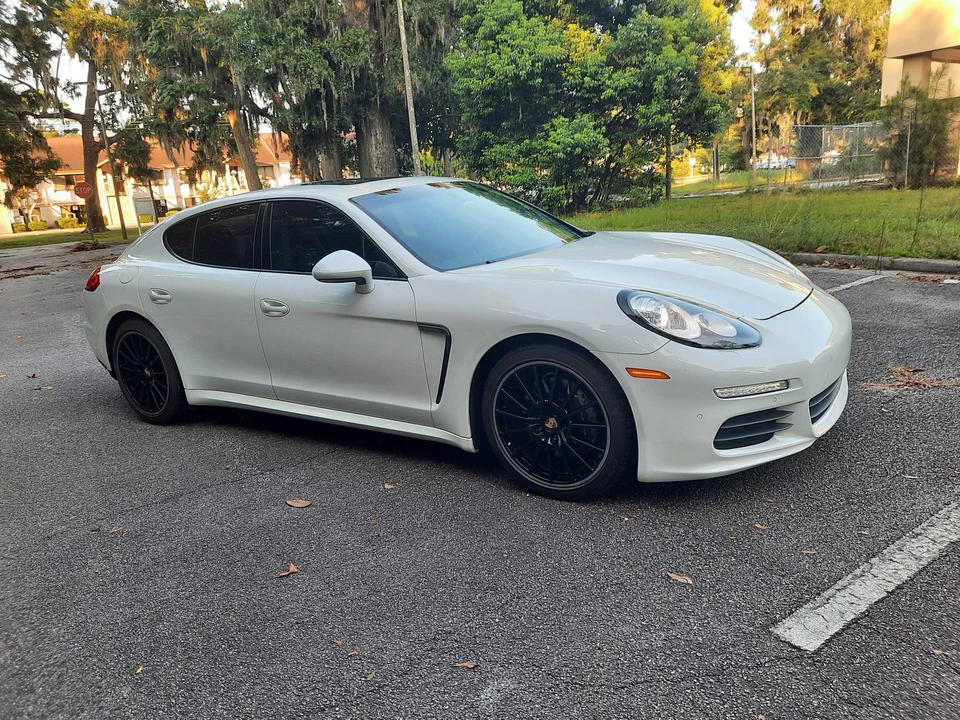 2014 Porsche 970 Panamera - Image 15 of 31