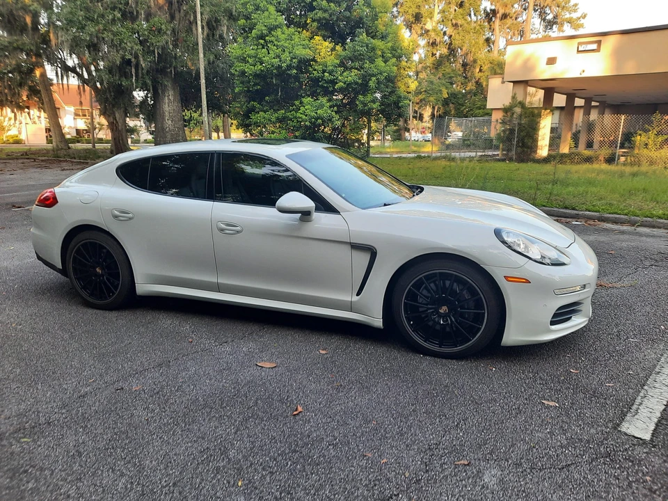 2014 Porsche 970 Panamera - Image 16 of 31