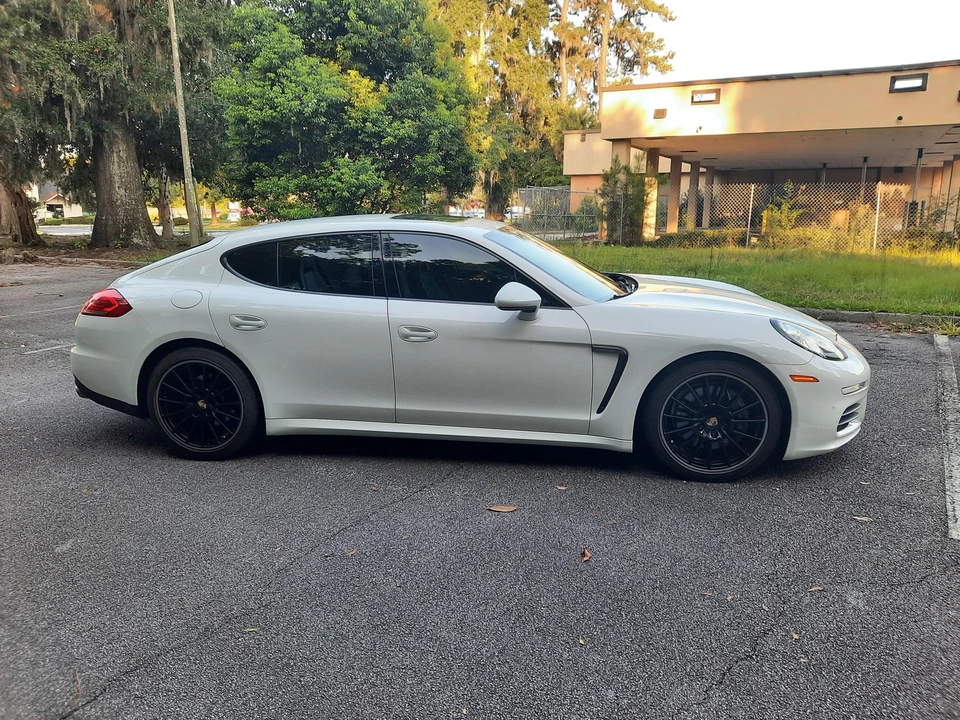 2014 Porsche 970 Panamera - Image 20 of 31