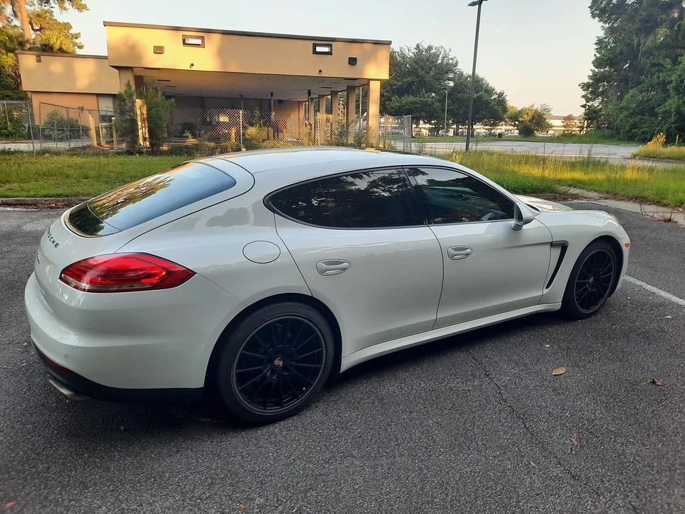 2014 Porsche 970 Panamera - Image 22 of 31