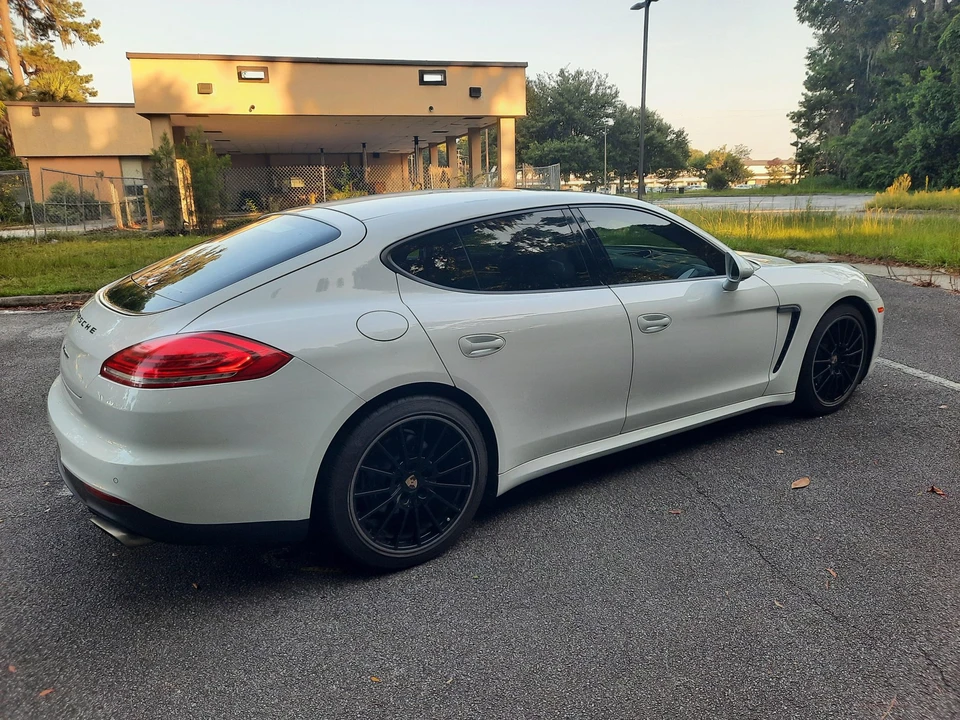 2014 Porsche 970 Panamera - Image 23 of 31