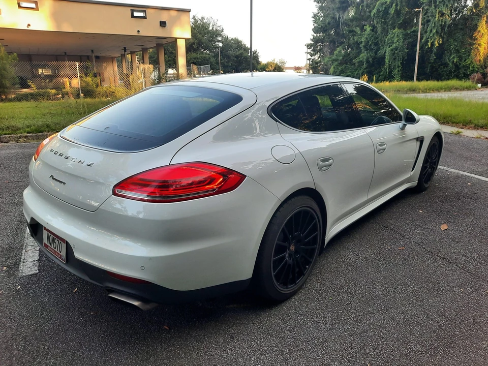 2014 Porsche 970 Panamera - Image 24 of 31