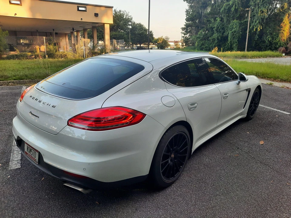 2014 Porsche 970 Panamera - Image 25 of 31