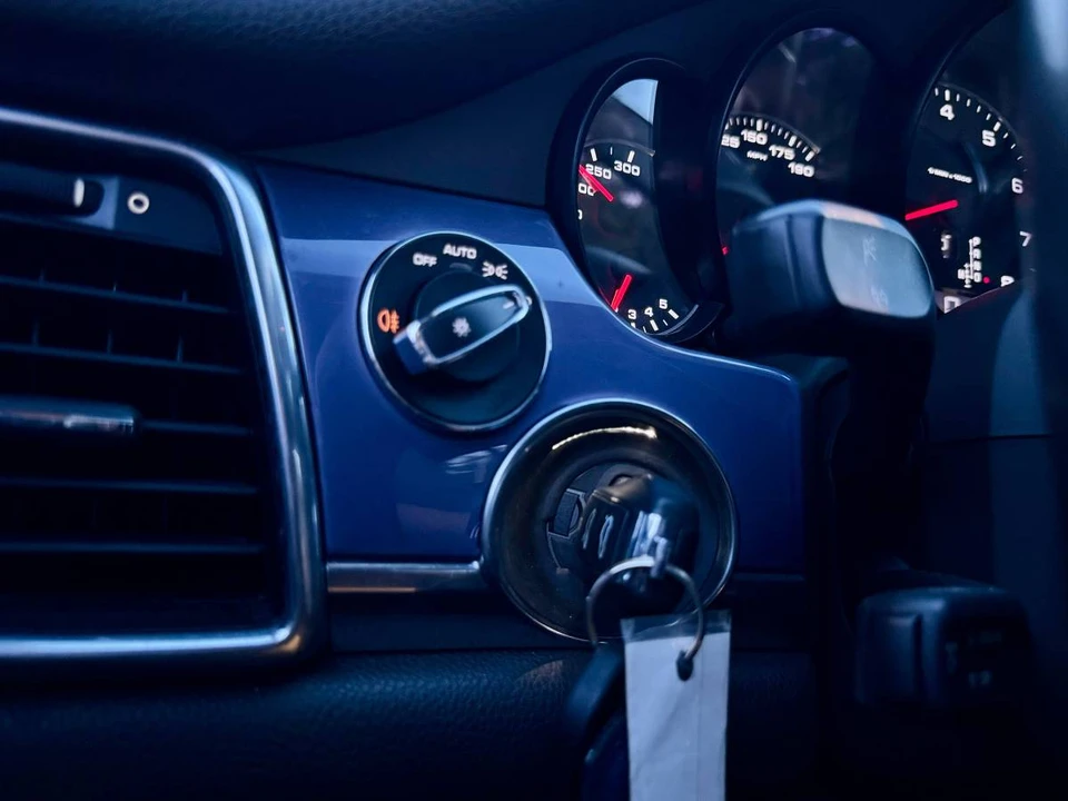 2014 Porsche 970 Panamera - Image 19 of 23