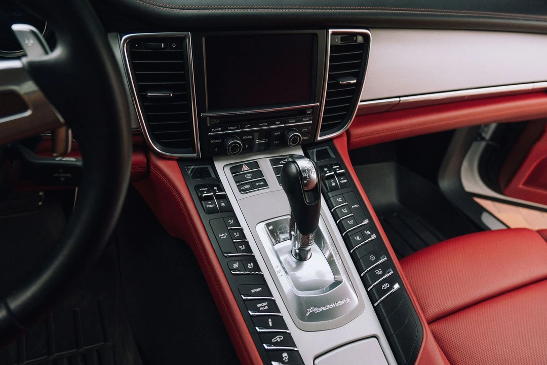2014 Porsche 970 Panamera - Image 10 of 20