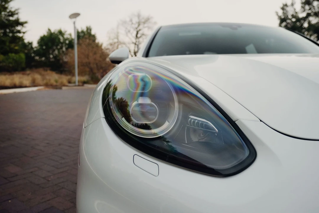 2014 Porsche 970 Panamera - Image 19 of 20