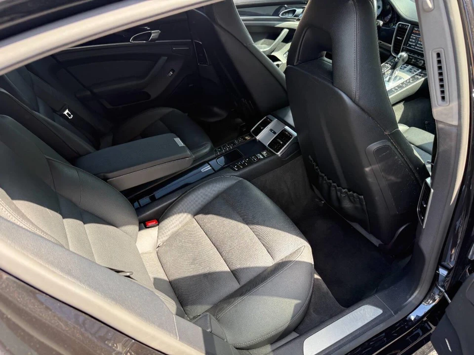 2014 Porsche 970 Panamera - Image 26 of 31