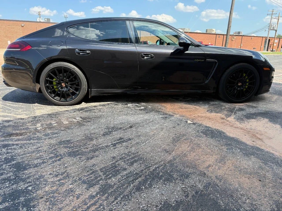 2014 Porsche 970 Panamera - Image 16 of 31
