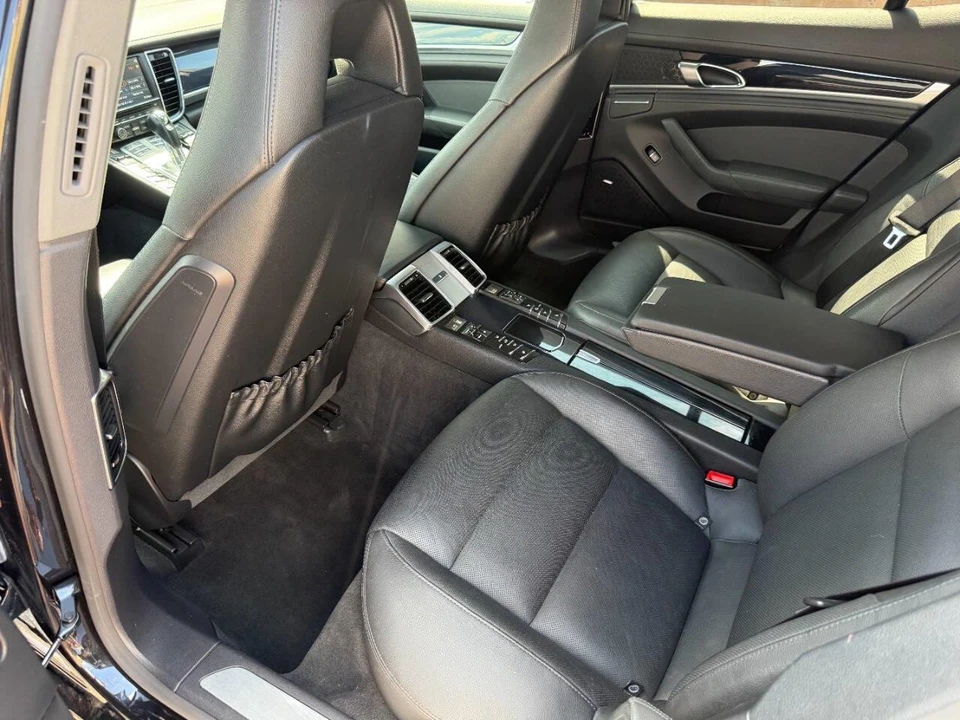 2014 Porsche 970 Panamera - Image 30 of 31