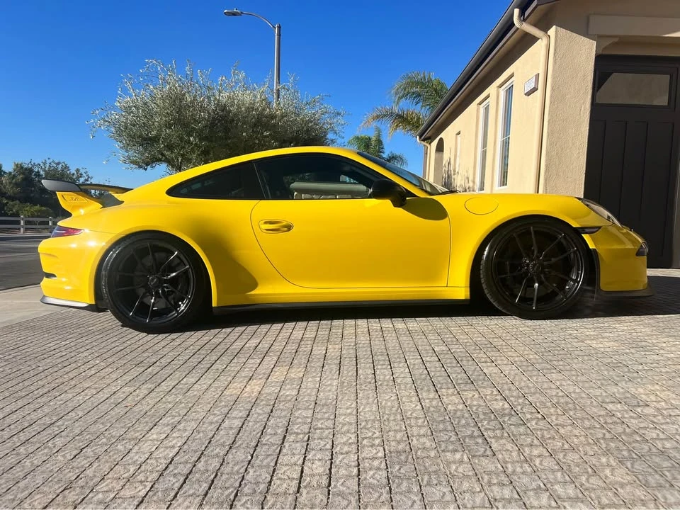 2014 Porsche Carrera GT - Image 2 of 5
