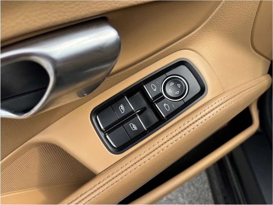 2014 Porsche 981 Boxster - Image 18 of 19
