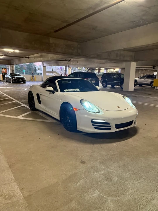 2014 Porsche 981 Boxster - Image 2 of 15
