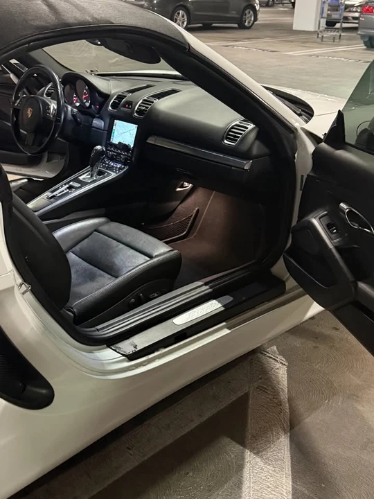 2014 Porsche 981 Boxster - Image 11 of 15