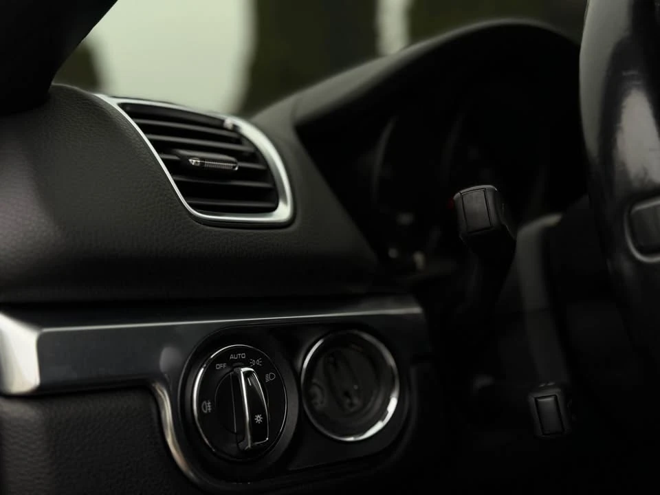 2014 Porsche 981 Boxster - Image 8 of 18