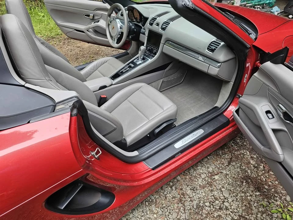 2014 Porsche 981 Boxster - Image 8 of 14