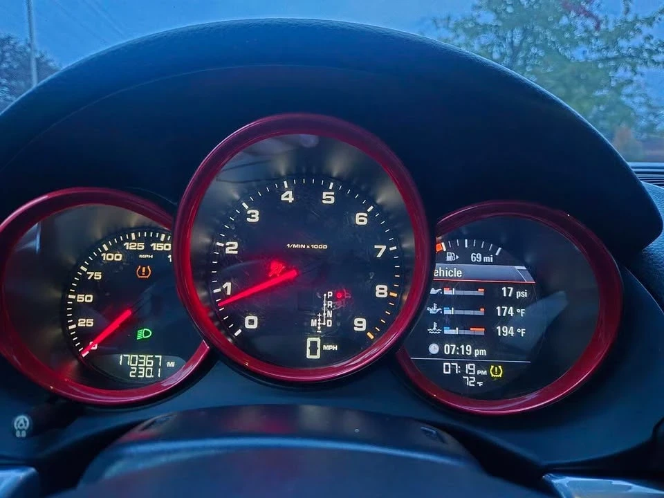 2014 Porsche 981 Boxster - Image 15 of 19