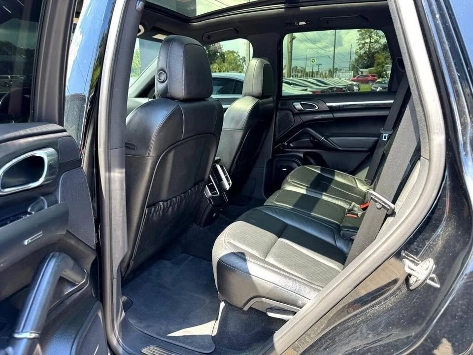 2014 Porsche 958 Cayenne - Image 10 of 19