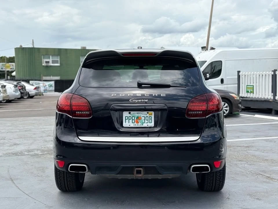 2014 Porsche 958 Cayenne - Image 2 of 6