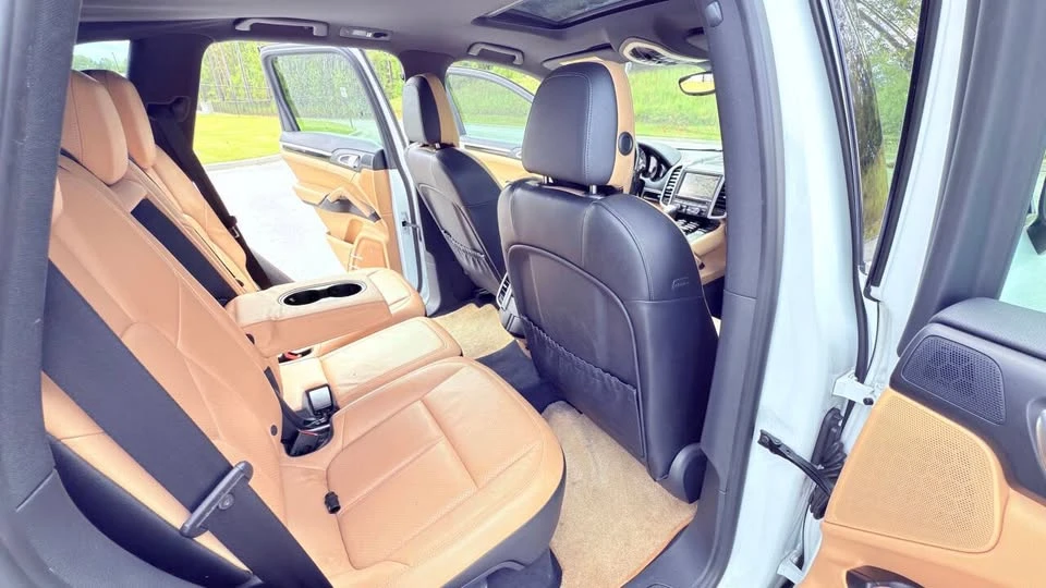 2014 Porsche 958 Cayenne - Image 17 of 18