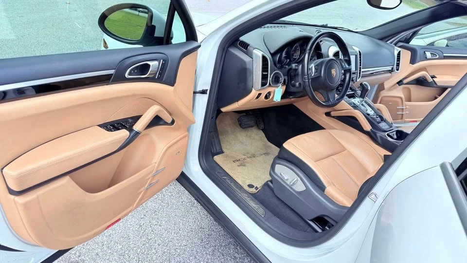 2014 Porsche 958 Cayenne - Image 7 of 18