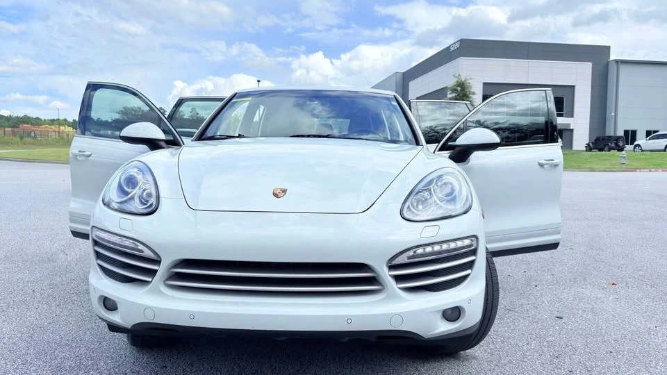2014 Porsche 958 Cayenne - Image 3 of 18