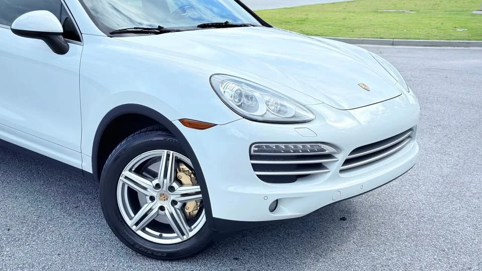 2014 Porsche 958 Cayenne - Image 2 of 18