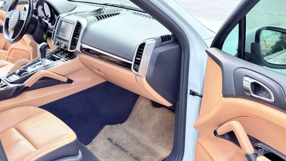 2014 Porsche 958 Cayenne - Image 12 of 18