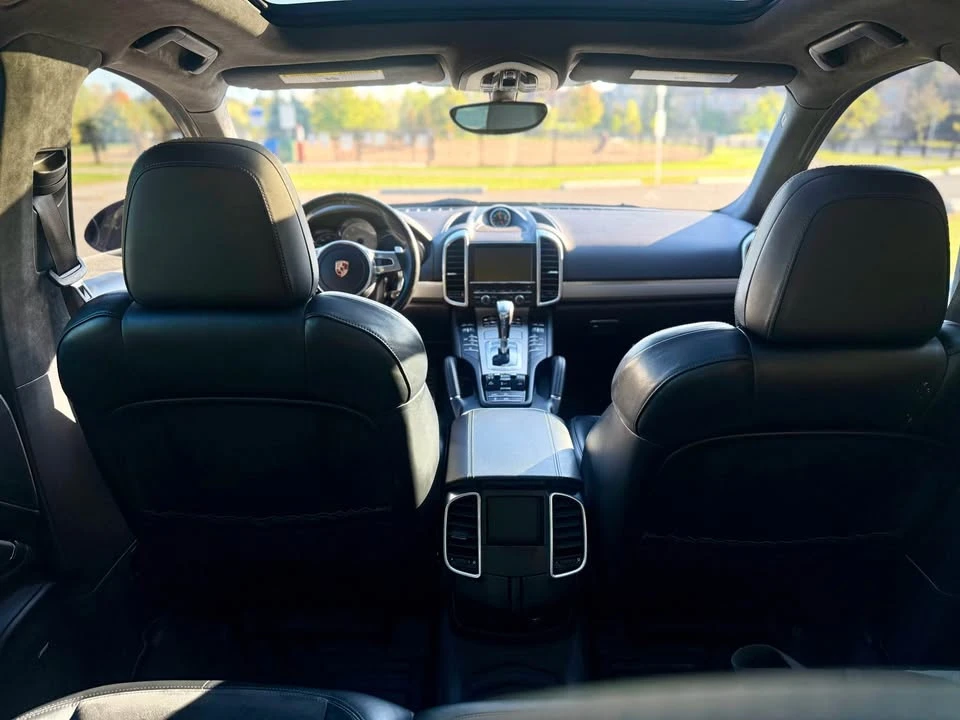 2014 Porsche 958 Cayenne - Image 13 of 17