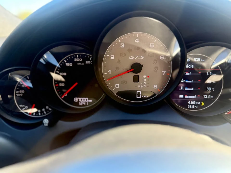 2014 Porsche 958 Cayenne - Image 16 of 17