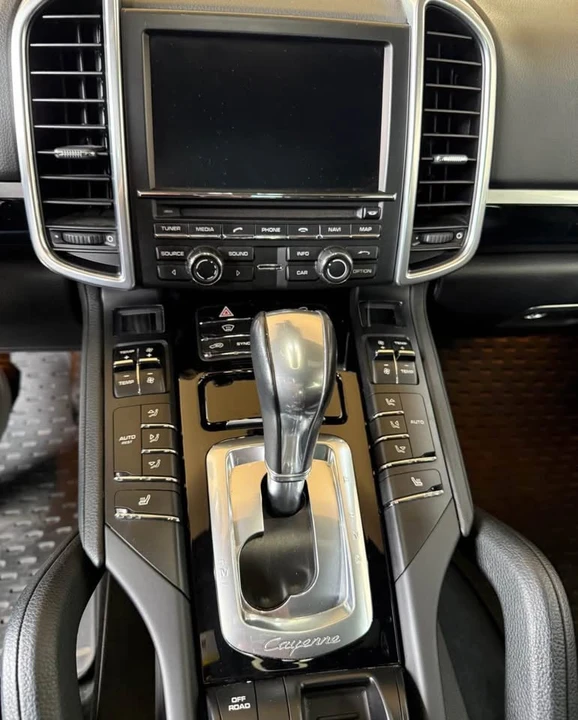 2014 Porsche 958 Cayenne - Image 7 of 12