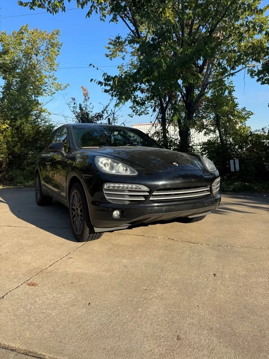 2014 Porsche 958 Cayenne - Image 2 of 10