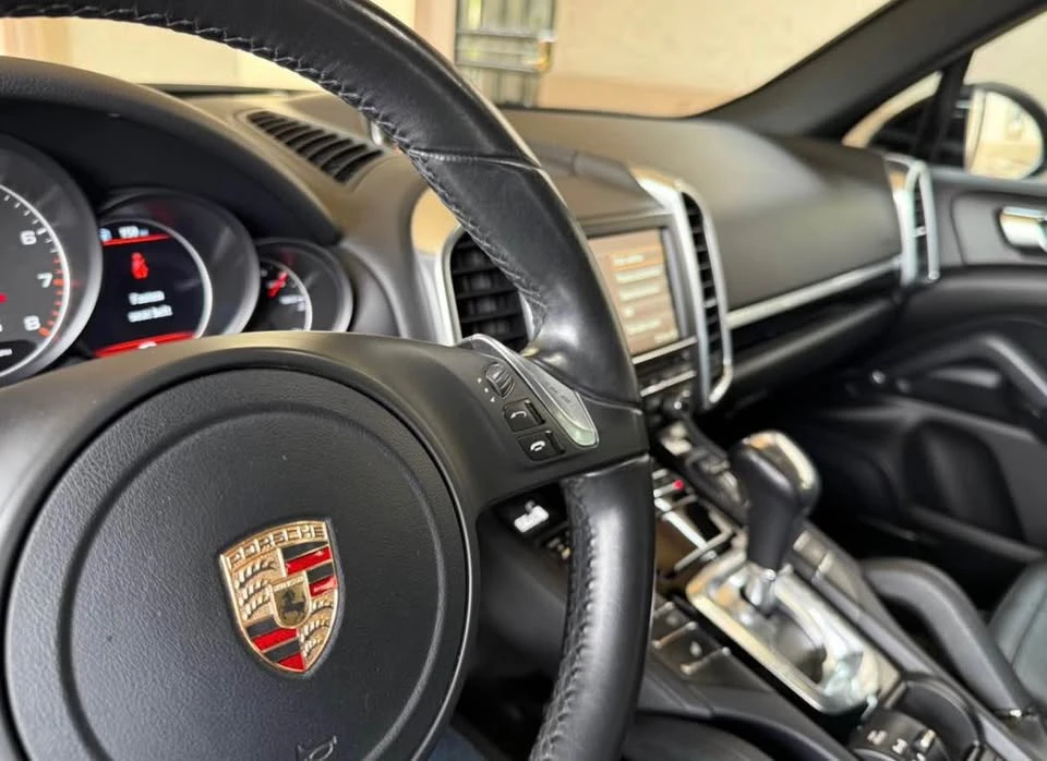 2014 Porsche 958 Cayenne - Image 4 of 12