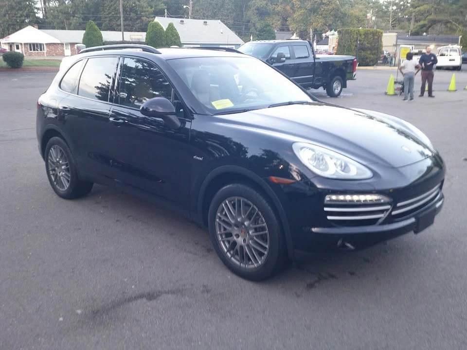 2014 Porsche 958 Cayenne - Image 2 of 20