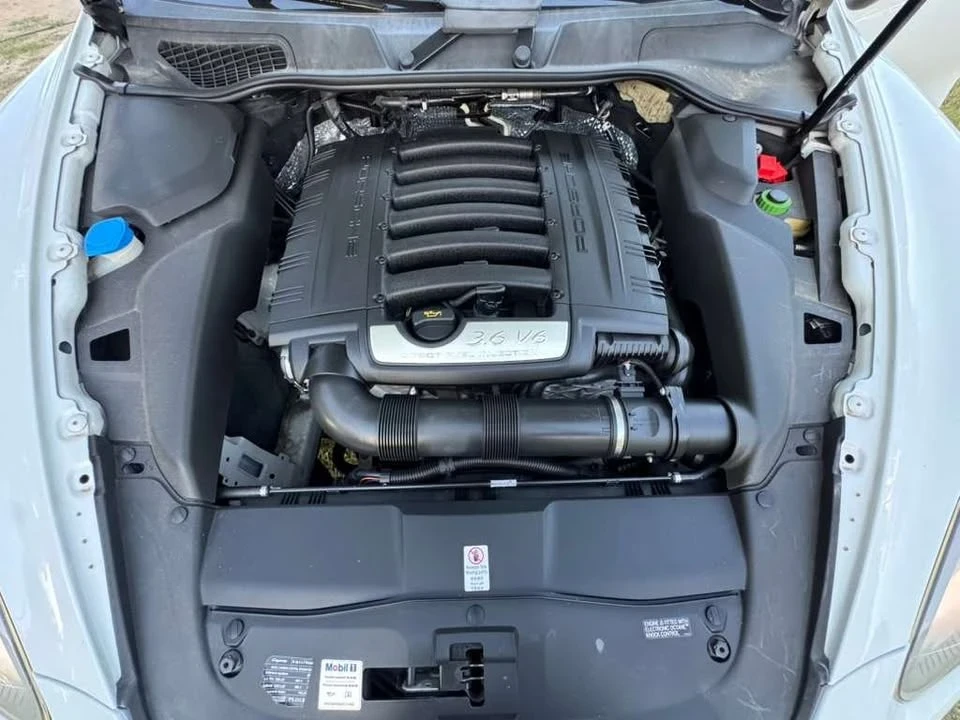 2014 Porsche 958 Cayenne - Image 17 of 18