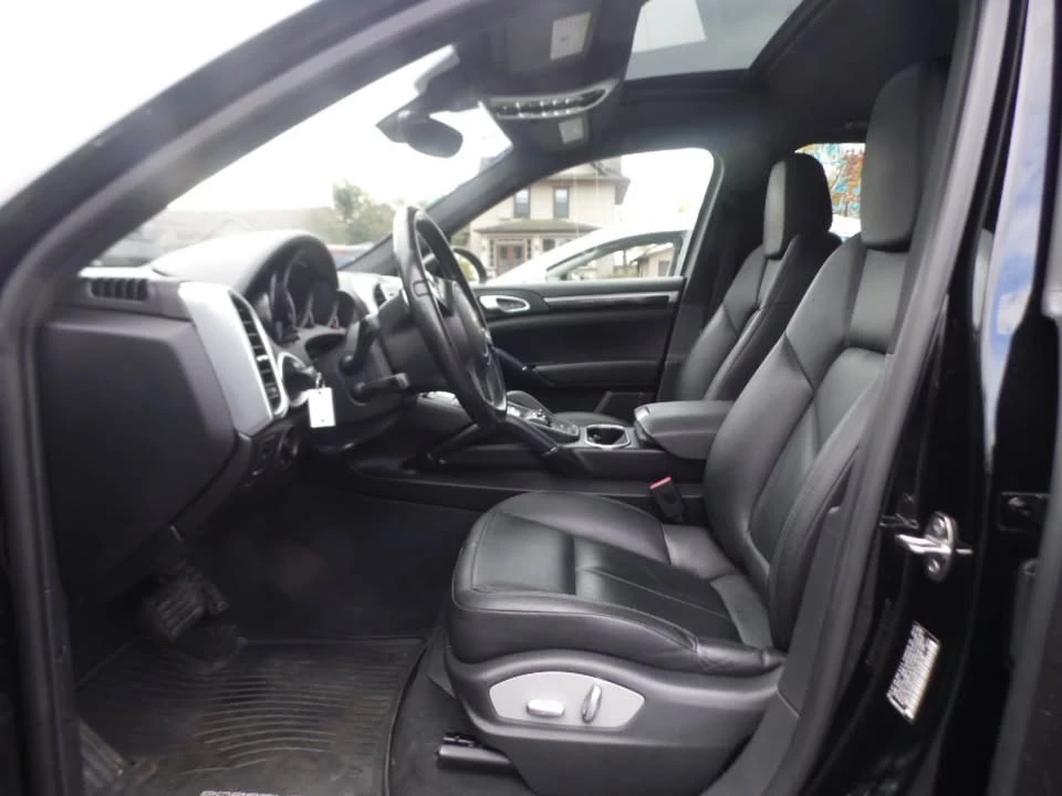 2014 Porsche 958 Cayenne - Image 5 of 12