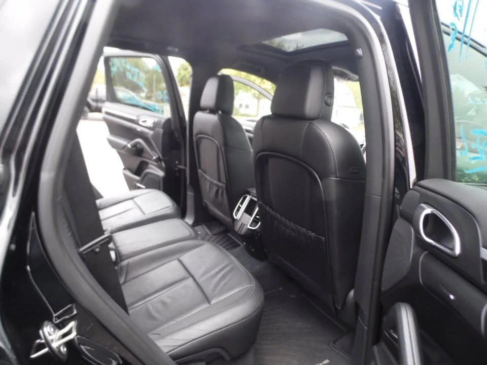 2014 Porsche 958 Cayenne - Image 8 of 12