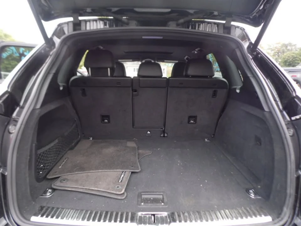 2014 Porsche 958 Cayenne - Image 9 of 12