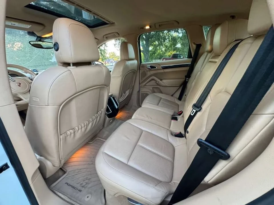 2014 Porsche 958 Cayenne - Image 10 of 18