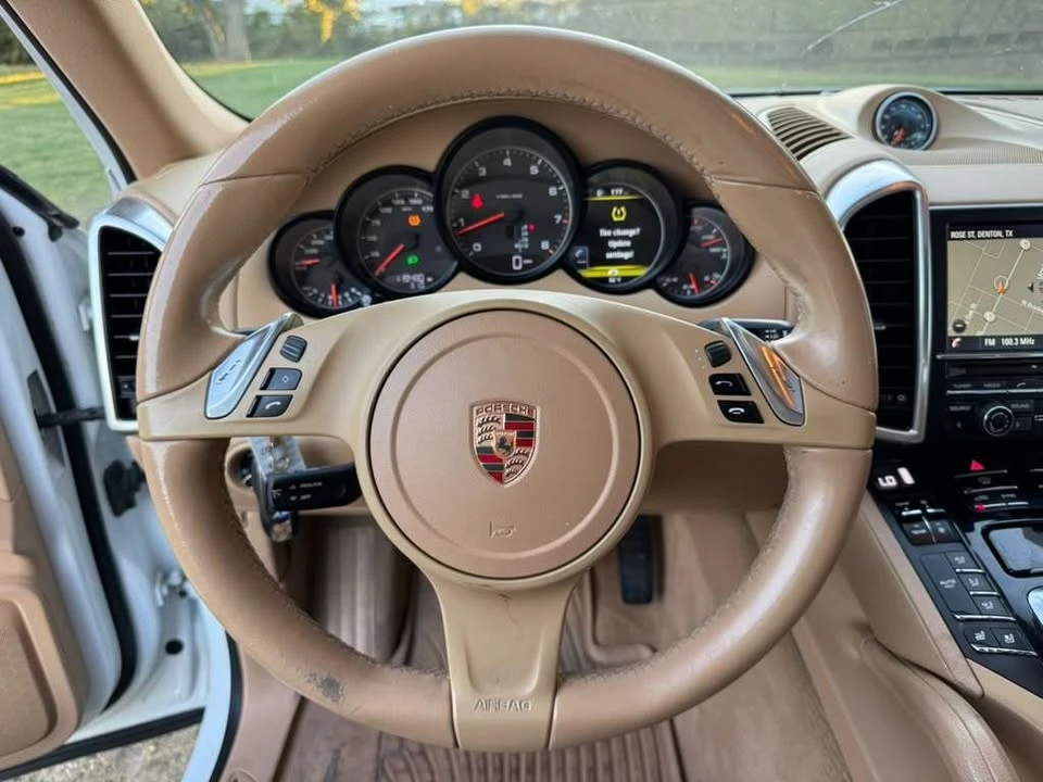2014 Porsche 958 Cayenne - Image 14 of 17