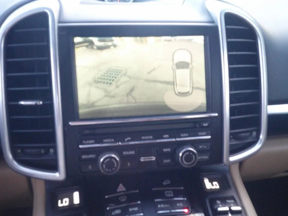 2014 Porsche 958 Cayenne - Image 16 of 20