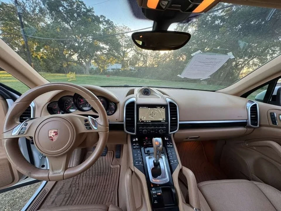 2014 Porsche 958 Cayenne - Image 12 of 18