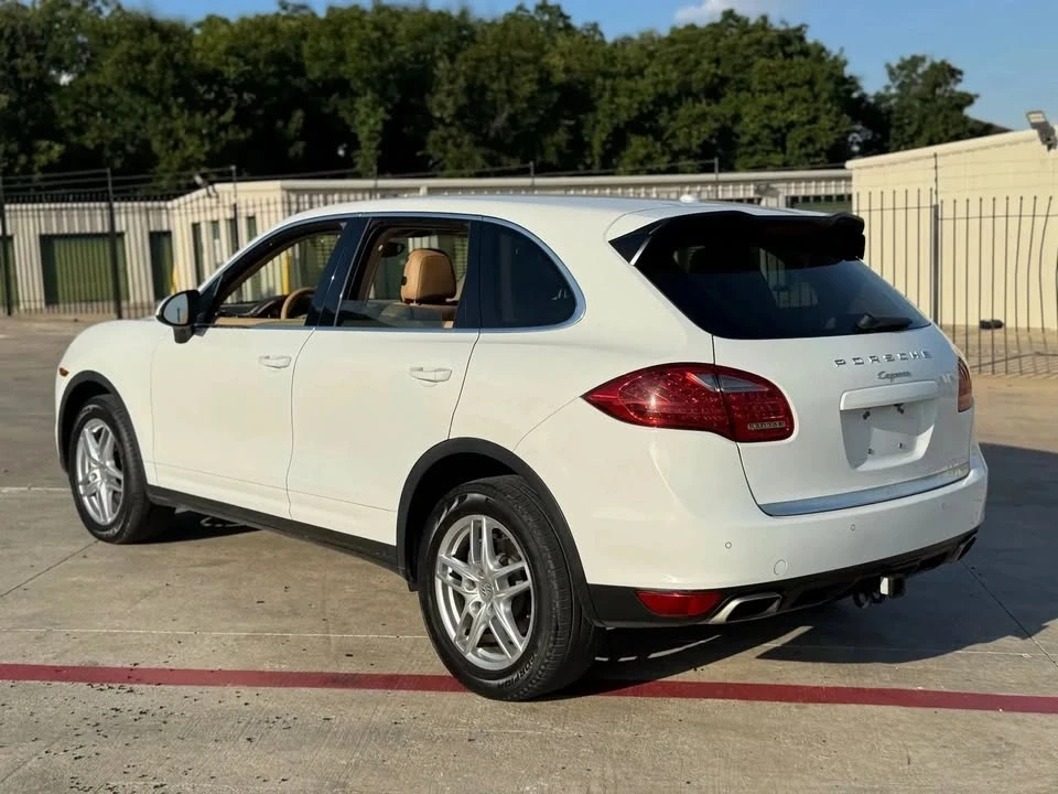 2014 Porsche 958 Cayenne - Image 12 of 15
