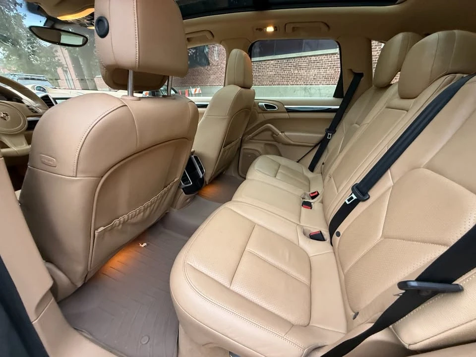 2014 Porsche 958 Cayenne - Image 9 of 18